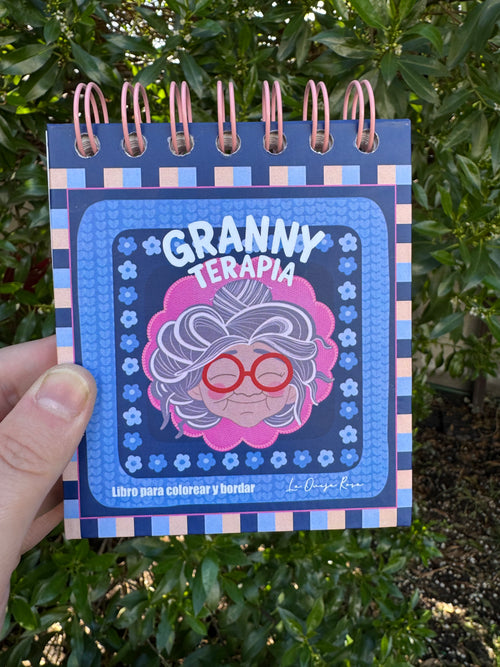 GRANNY TERAPIA - Libro para colorear y bordar